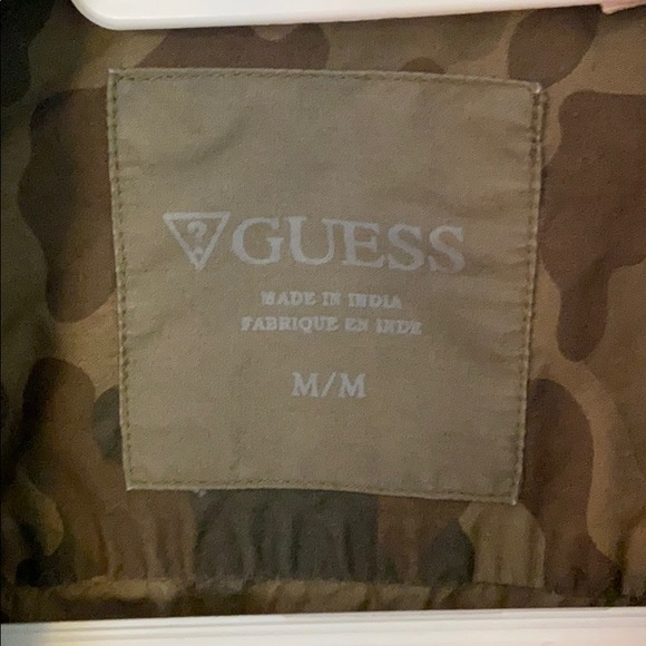 Button up dress shirt - Picture 3 of 3